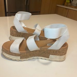 Steve madden platform sandals